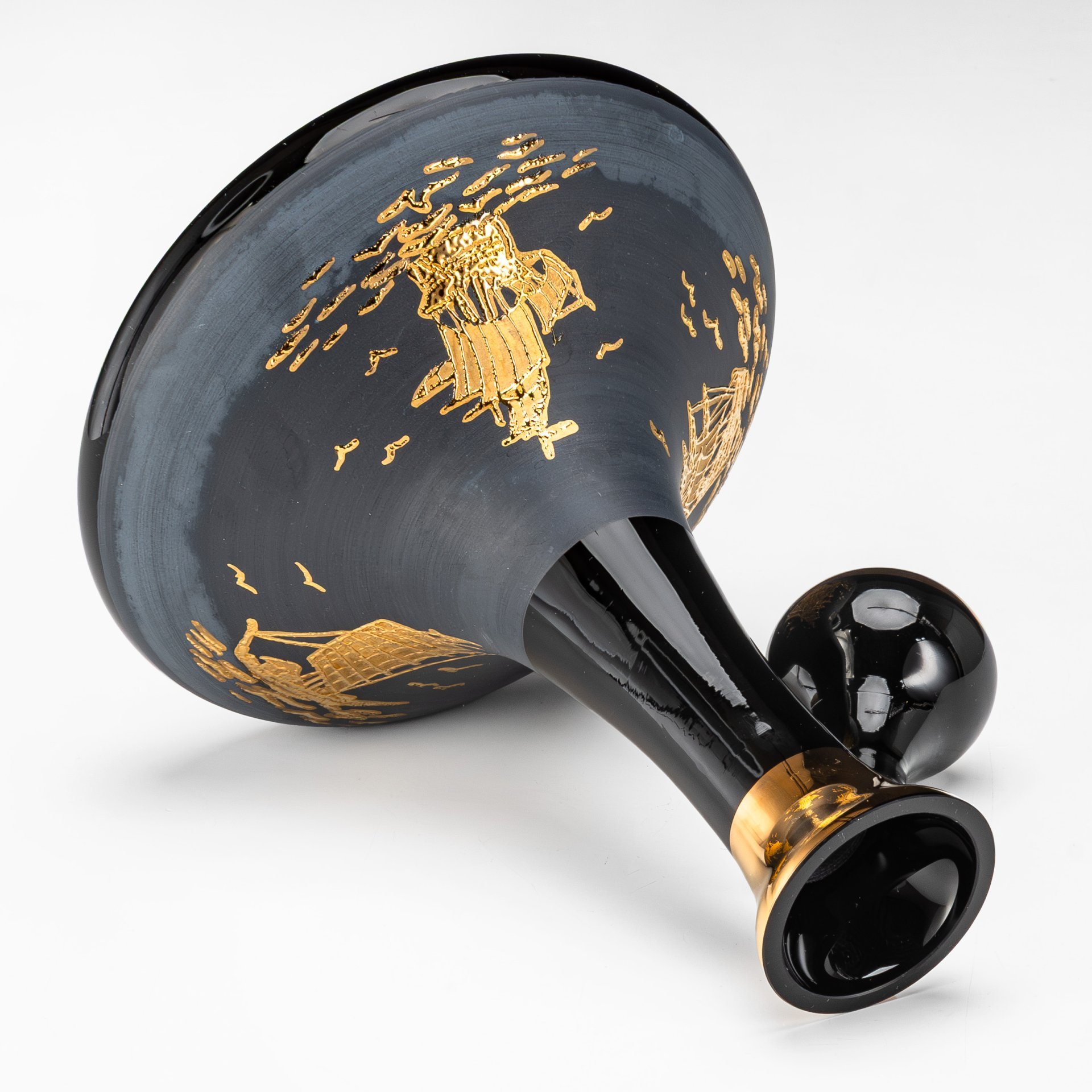 Набор из графина и шести стопок черного цвета с изображением парусников, "Bohemia glass"