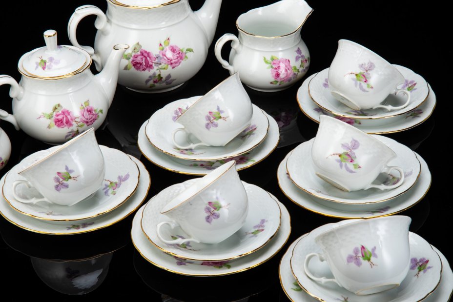 Сервиз чайный с цветочным декором на 6 персон (22 предмета), фарфор, деколь, золочение, Thun (Тун), Чехословакия, 1960-1990 гг.