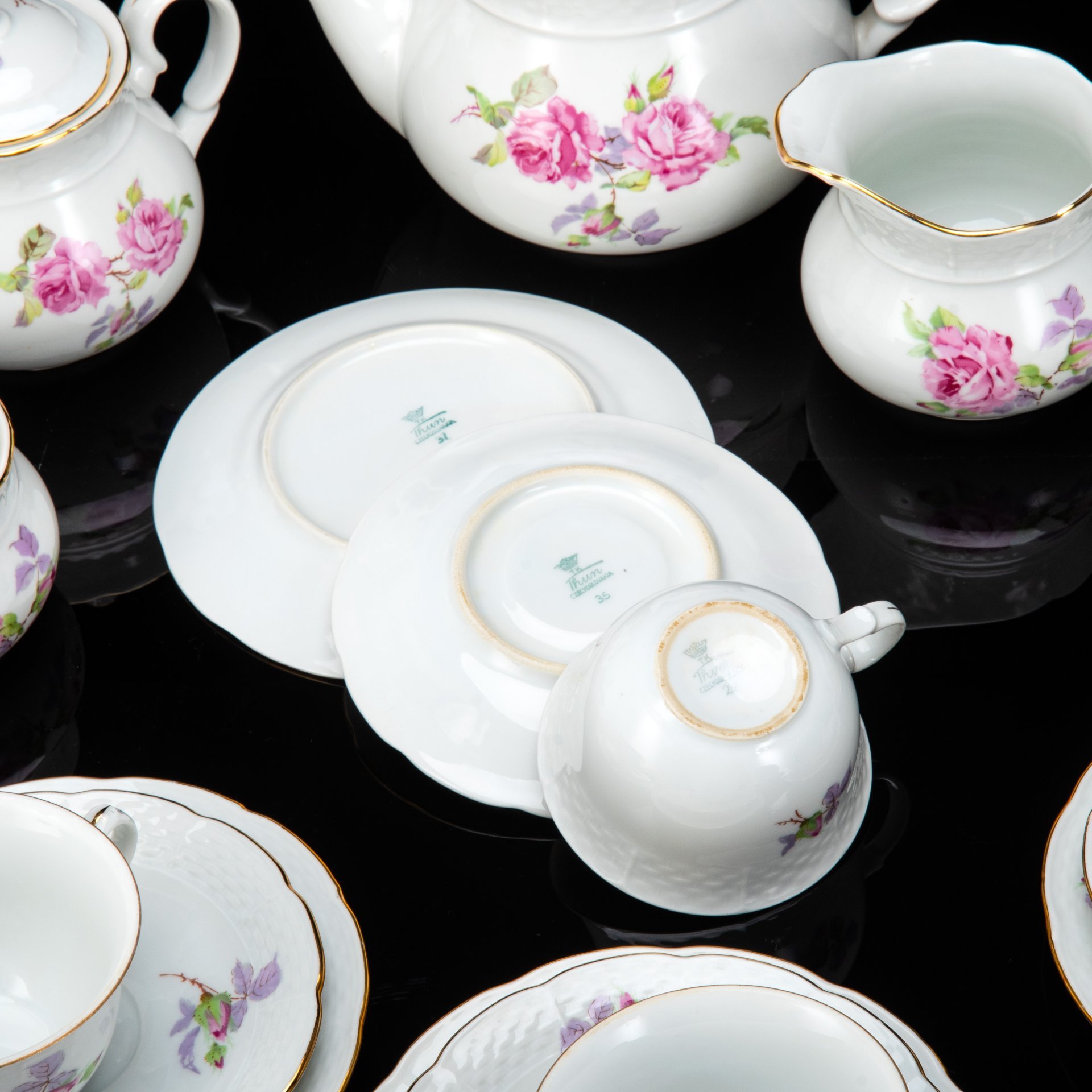 Сервиз чайный с цветочным декором на 6 персон (22 предмета), фарфор, деколь, золочение, Thun (Тун), Чехословакия, 1960-1990 гг.