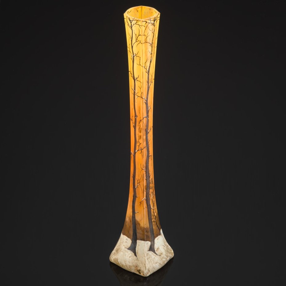 Ваза, украшенная изображением зимнего пейзажа, Legras et C. (?), стекло, роспись полихромной эмалью, Франция, 1900-1930 гг.