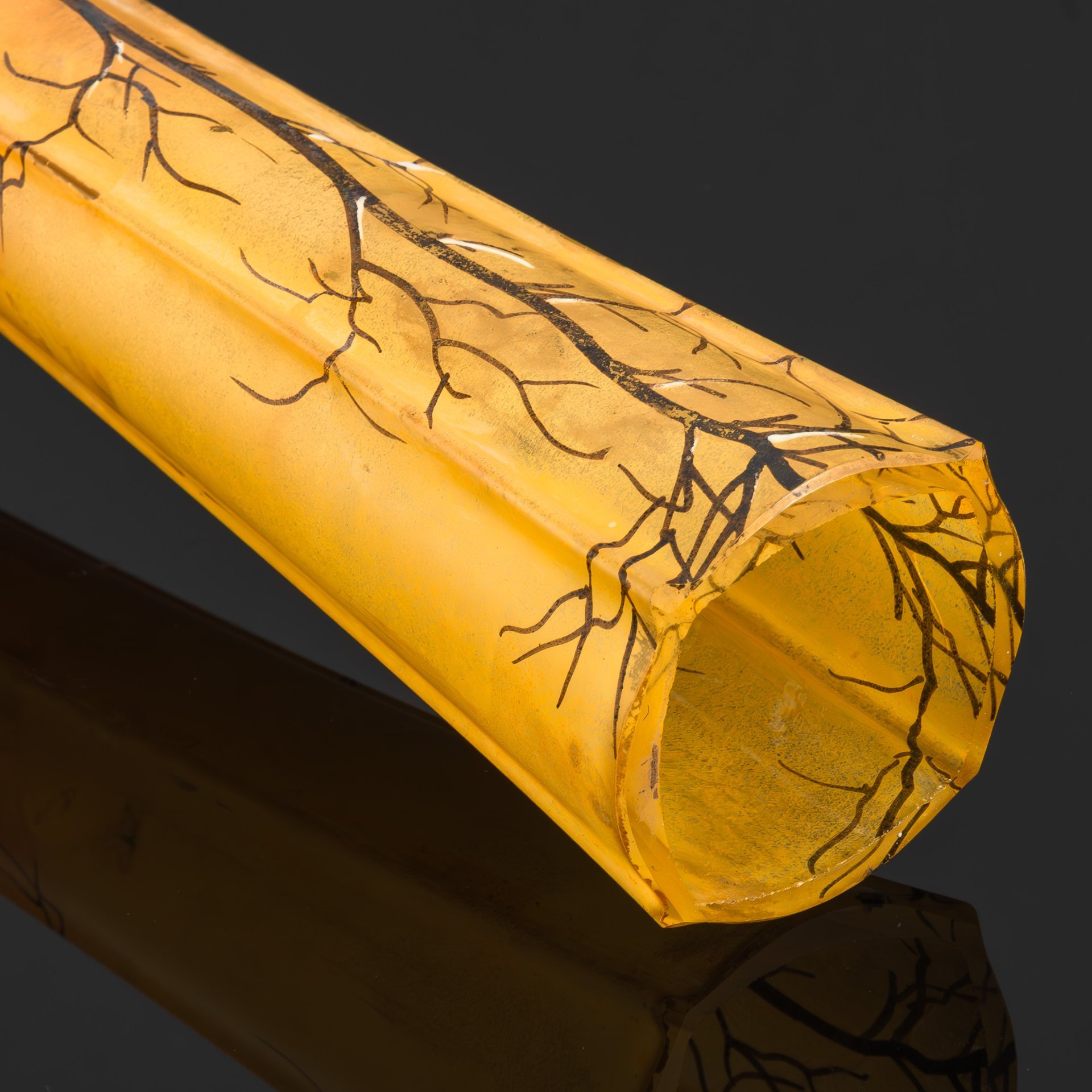 Ваза, украшенная изображением зимнего пейзажа, Legras et C. (?), стекло, роспись полихромной эмалью, Франция, 1900-1930 гг.