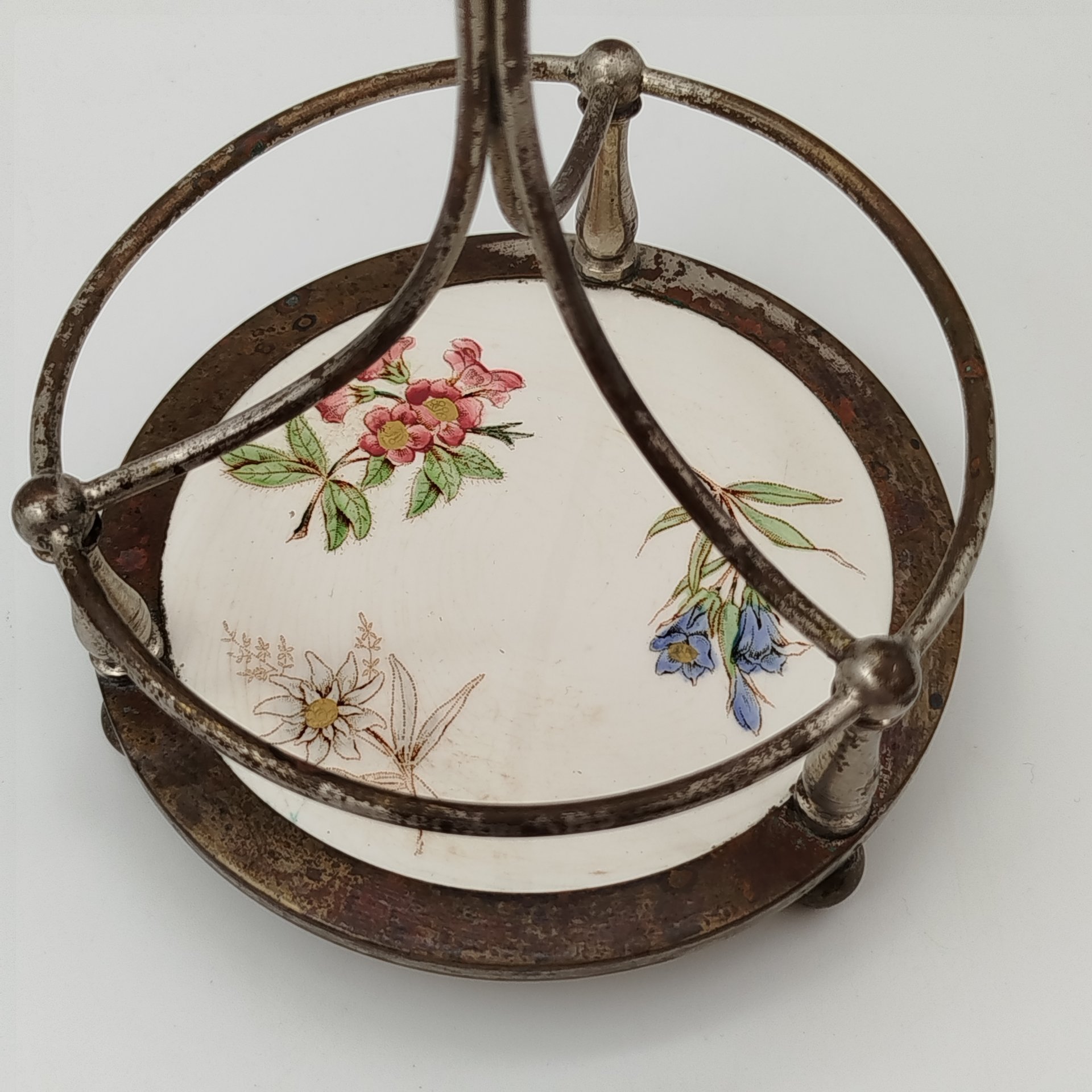 Подставка (основание для круэта) с цветочным декором