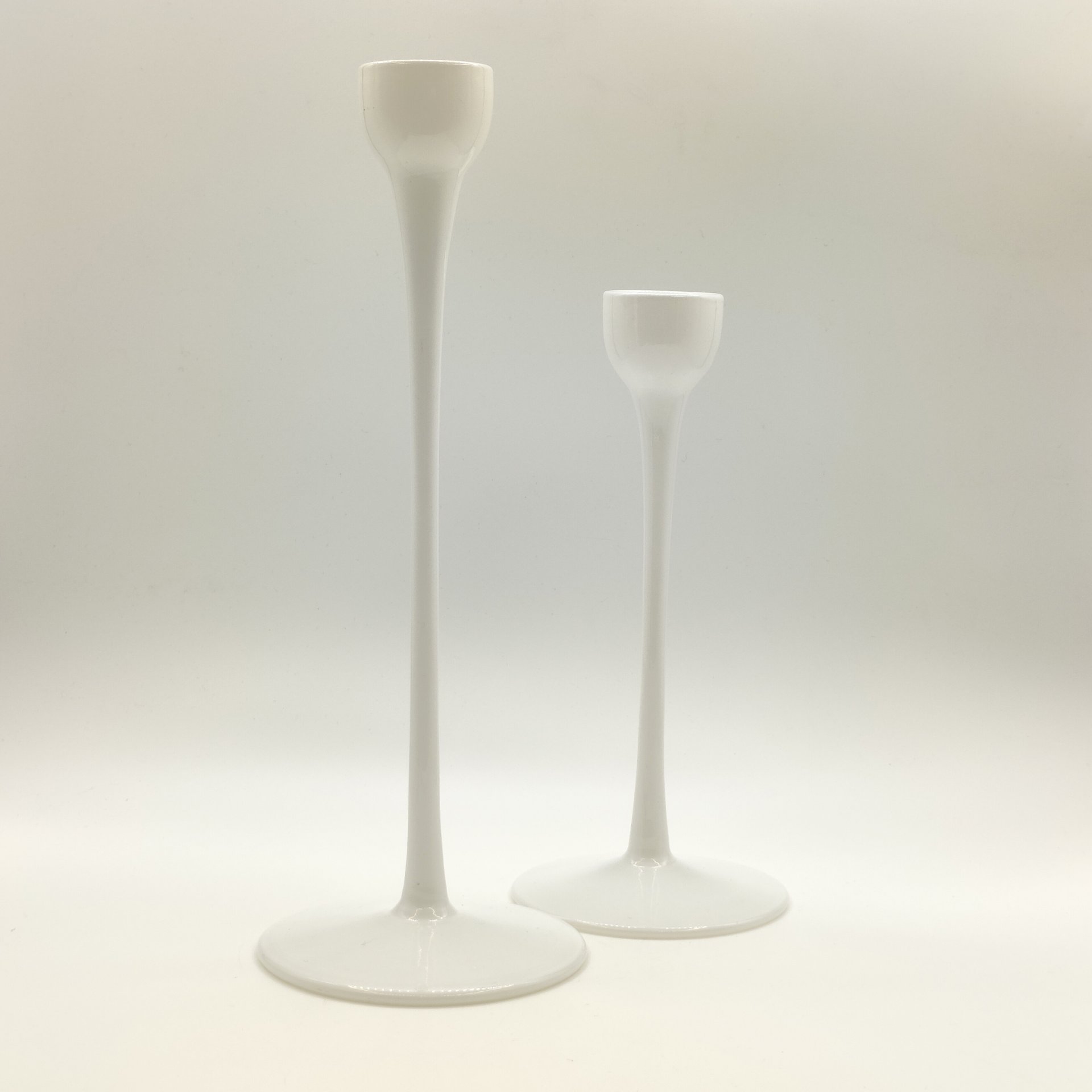 Пара подсвечников лаконичной формы "Blomster", Ikea, стекло, крашение, Китай, 2000-2020 гг.