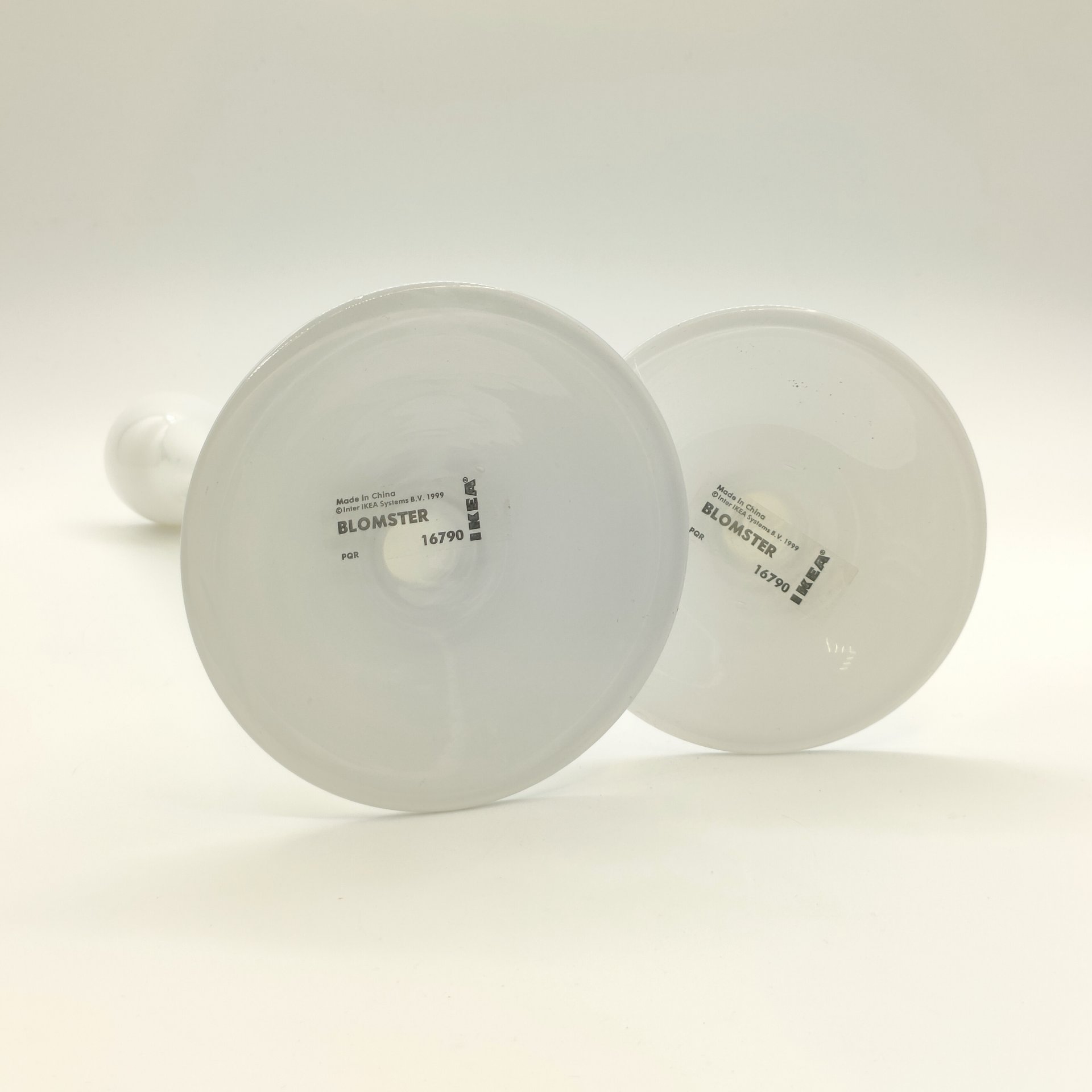 Пара подсвечников лаконичной формы "Blomster", Ikea, стекло, крашение, Китай, 2000-2020 гг.