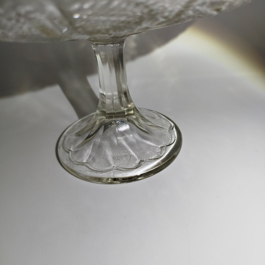 Фруктовница с растительным декором, стекло, пресс, Опытный стекольный завод, СССР, 1960-1980 гг.