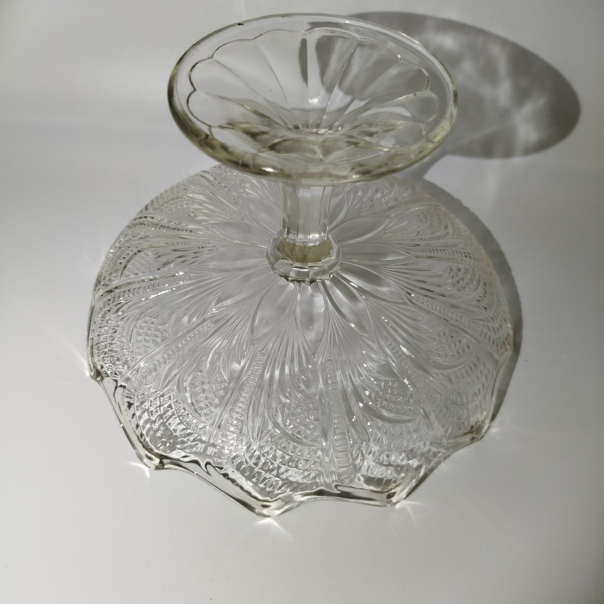 Фруктовница с растительным декором, стекло, пресс, Опытный стекольный завод, СССР, 1960-1980 гг.