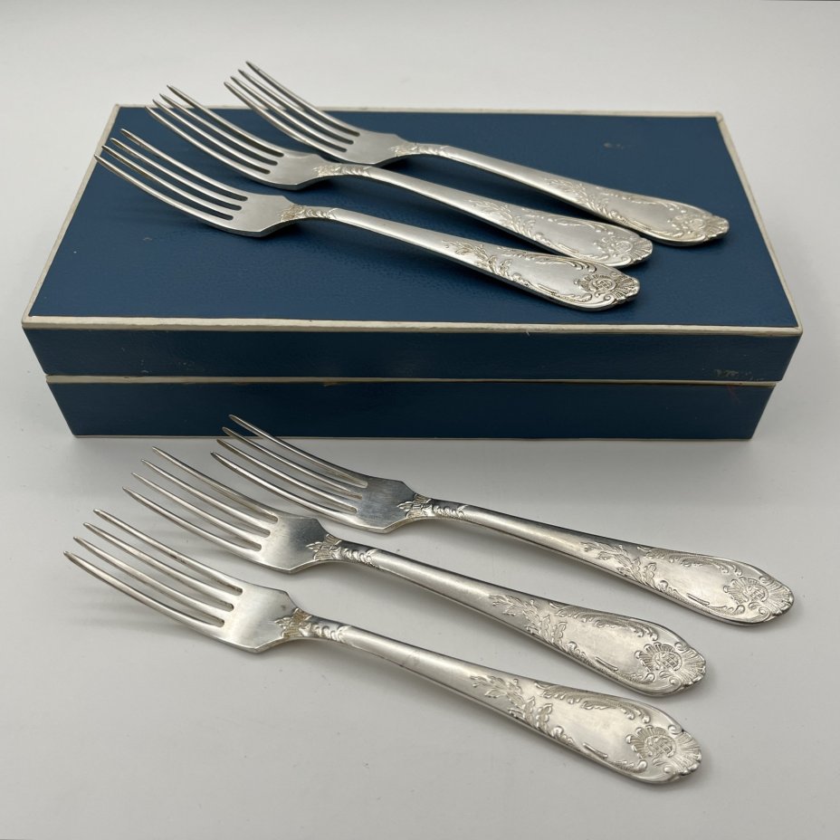 Набор из шести десертных вилок с растительным декором, мНЦ (медь-никель-цинк), картон, Вольнянский завод столовых приборов им. Шевченко (ЗiШ, ЗиШ), СССР, 1960-1990 гг.
