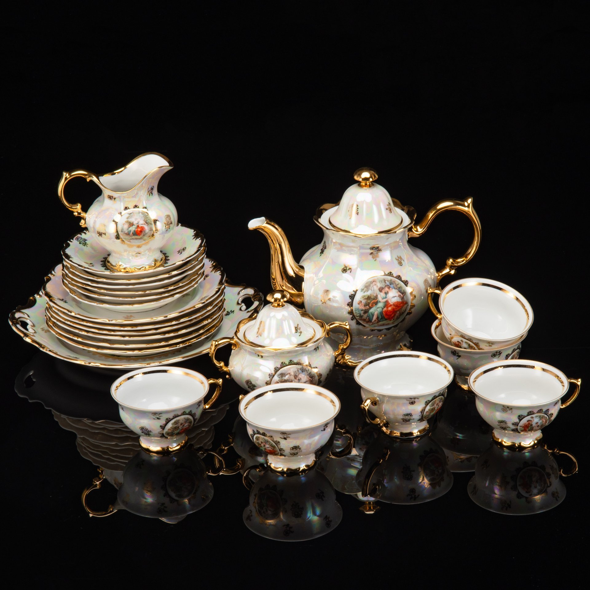 Сервиз чайный "Мадонна" на 6 персон (22 предмета), фарфор, люстр, деколь, золочение, Sonneberg Porzellan, ГДР, 1960-1970 гг.