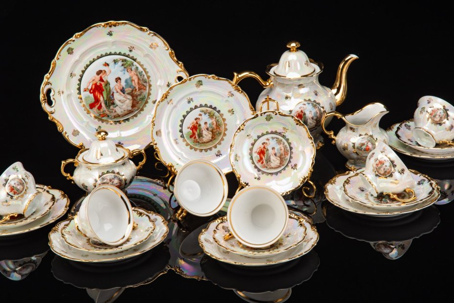 Сервиз чайный "Мадонна" на 6 персон (22 предмета), фарфор, люстр, деколь, золочение, Sonneberg Porzellan, ГДР, 1960-1970 гг.