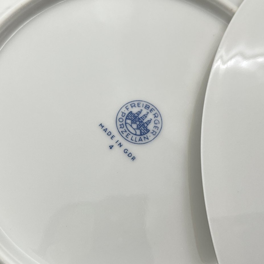 Тарелки обеденные на 6 персон, украшенные цветочным декором, фарфор, деколь, золочение, Freiberger Porzellan, ГДР, 1970-1995 гг.