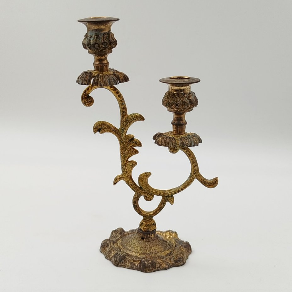 Подсвечник на 2 свечи, с растительным декором