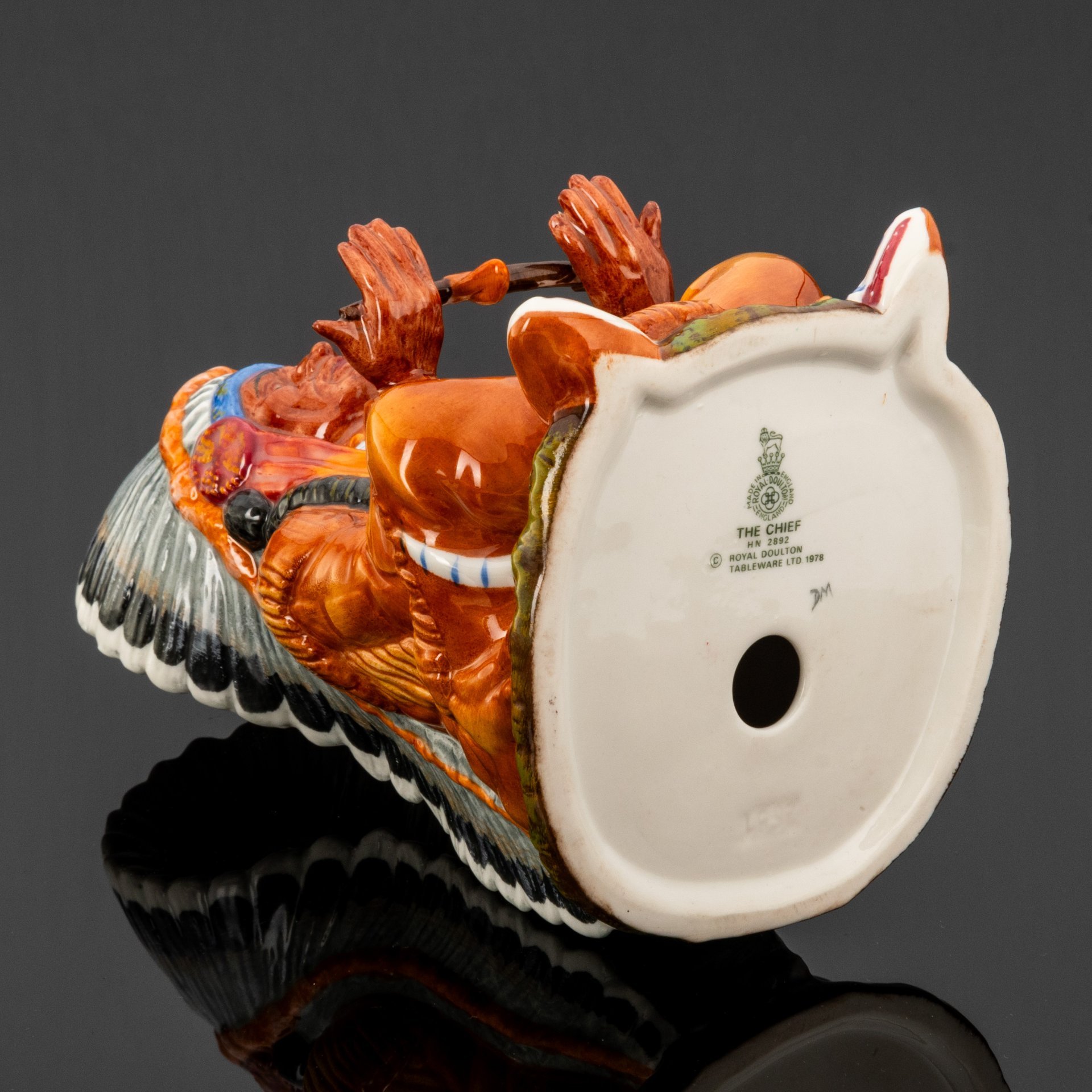 Статуэтка "Вождь. Трубка мира", Royal Doulton