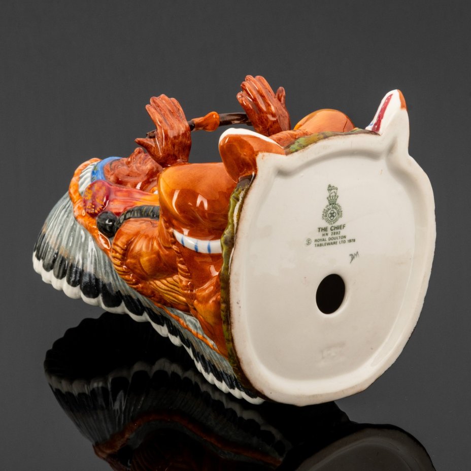 Статуэтка "Вождь. Трубка мира", Royal Doulton