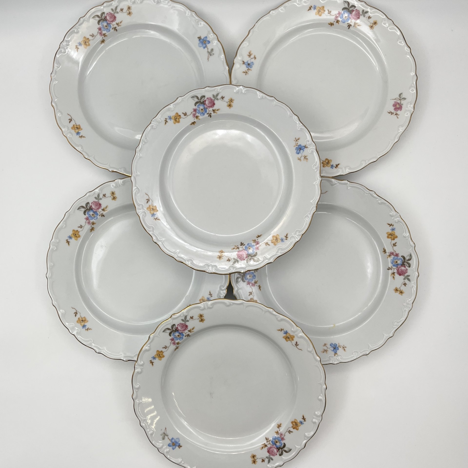 Набор десертных тарелок с цветочным и рельефным декором на 6 персон