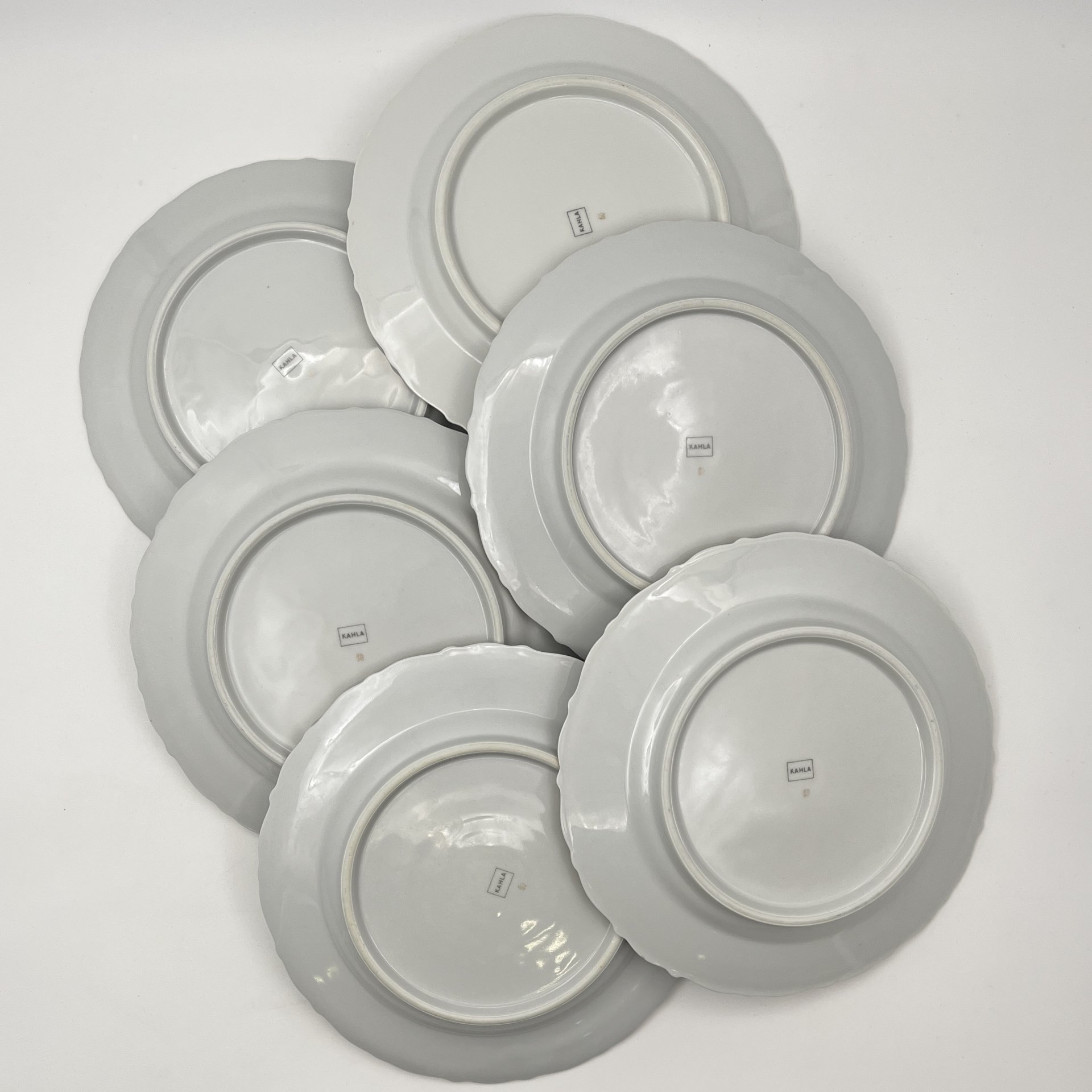 Набор десертных тарелок с цветочным и рельефным декором на 6 персон