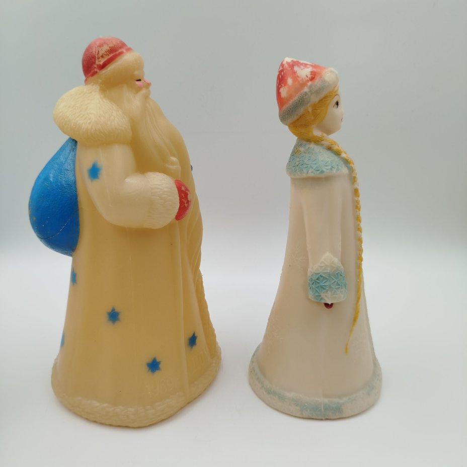 Фигуры под ёлку "Дед Мороз и Снегурочка", надпись на шубе Деда Мороза "1969. Дом Союзов"