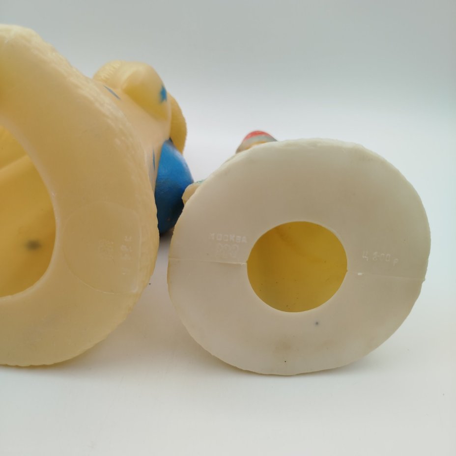 Фигуры под ёлку "Дед Мороз и Снегурочка", надпись на шубе Деда Мороза "1969. Дом Союзов"