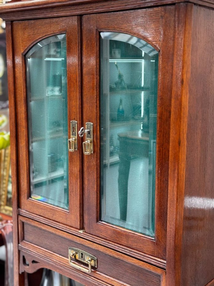 Шкаф в стиле Модерн