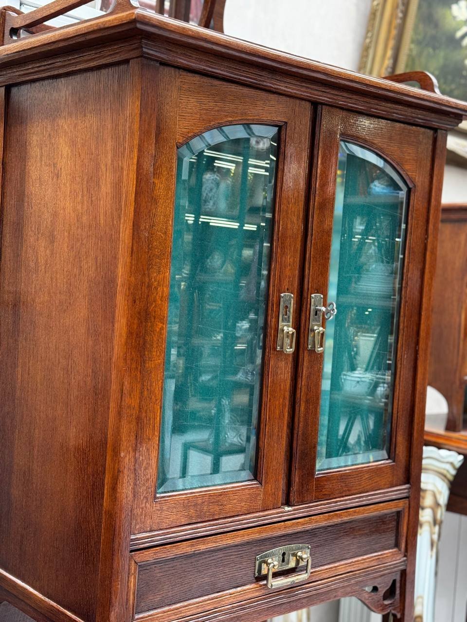 Шкаф в стиле Модерн