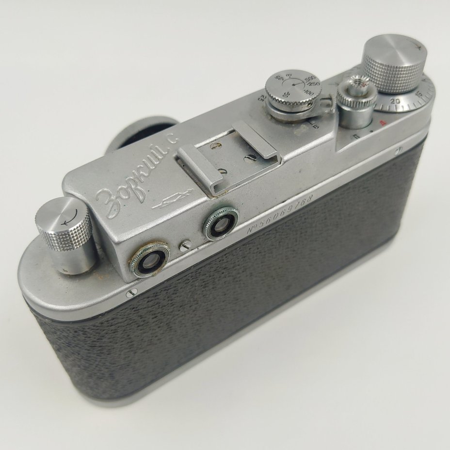Фотоаппарат "Зоркий-С" с объективом "Индустар-22" в оригинальном кофре, Красногорский механический завод (КМЗ)