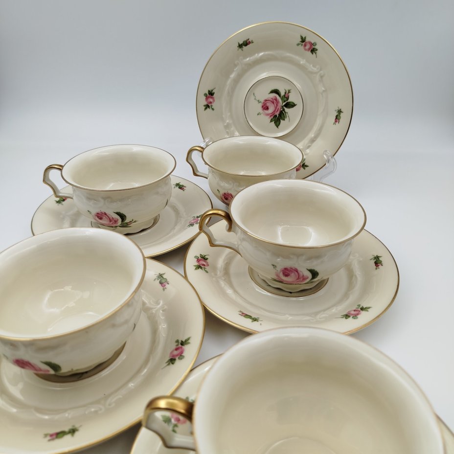 Сервиз чайный "Ideal" цвета слоновой кости с декором в виде роз, на 5 персон (13 предметов), фарфор, деколь, золочение, Rosenthal (Розенталь), Германия, 1930-1950 гг.
