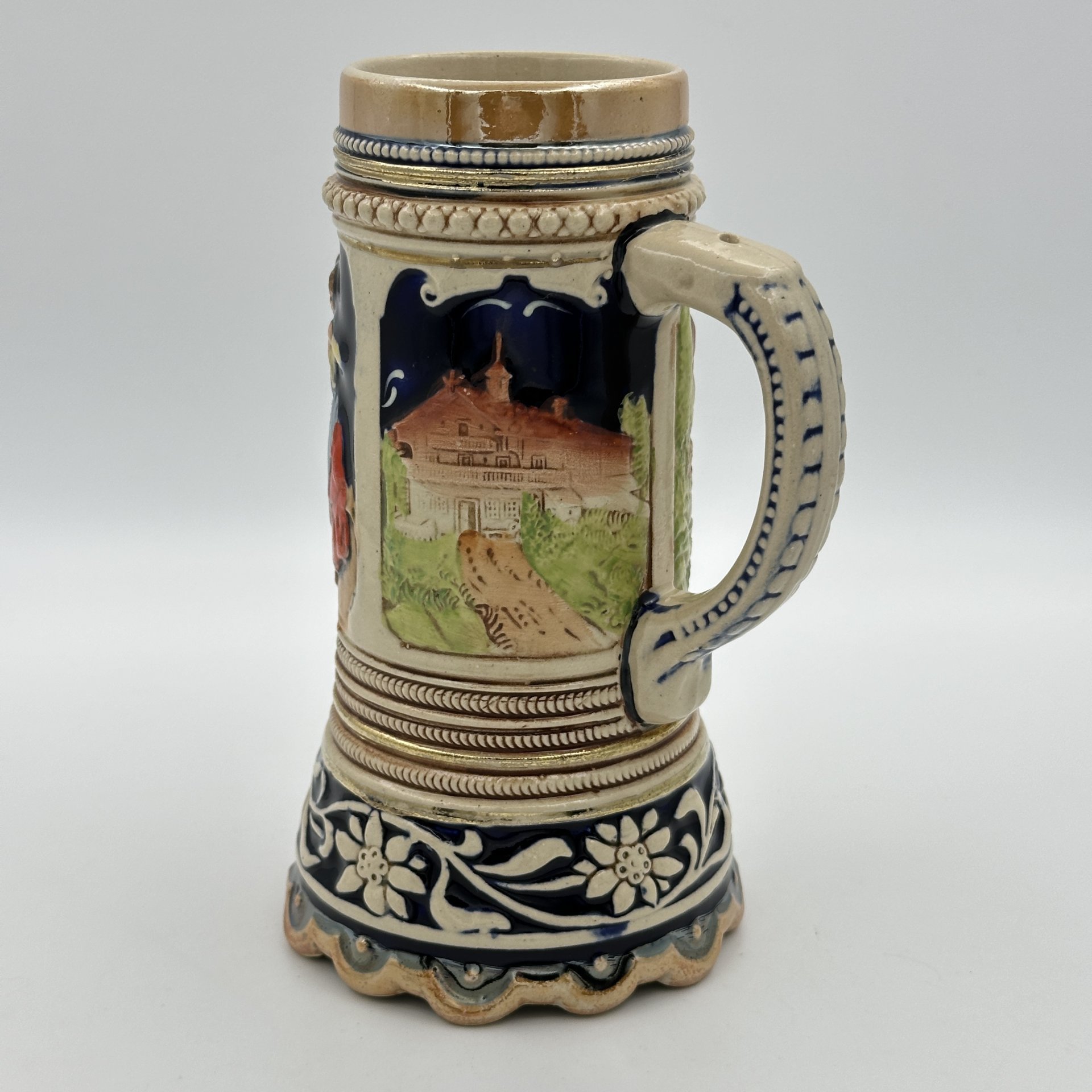 Кружка пивная, украшенная трактирной сценой, керамика, глазурь, роспись, Marzi & Remy, Marzi & Remy