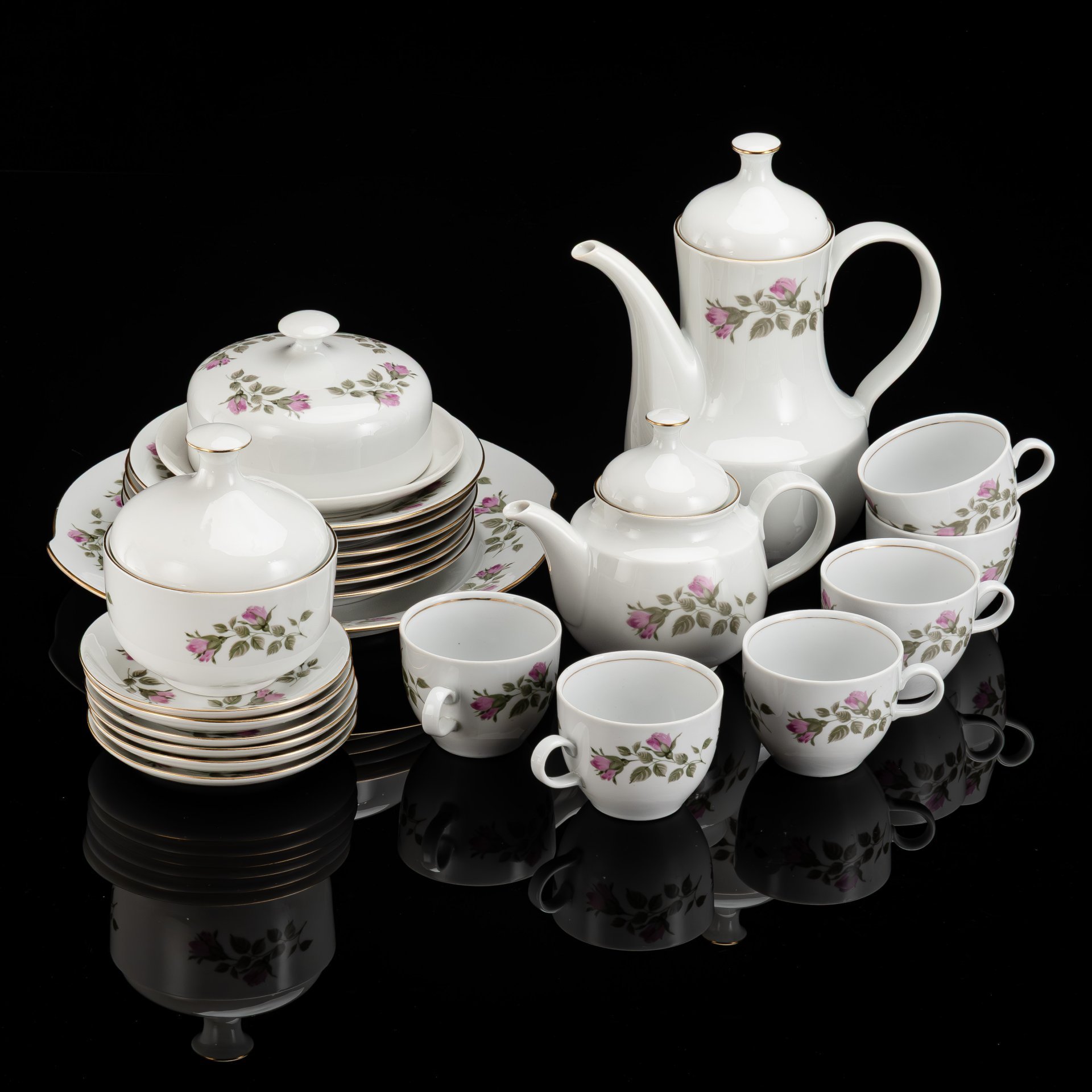 Сервиз чайный "Распускающаяся роза" на 6 персон (23 предмета)