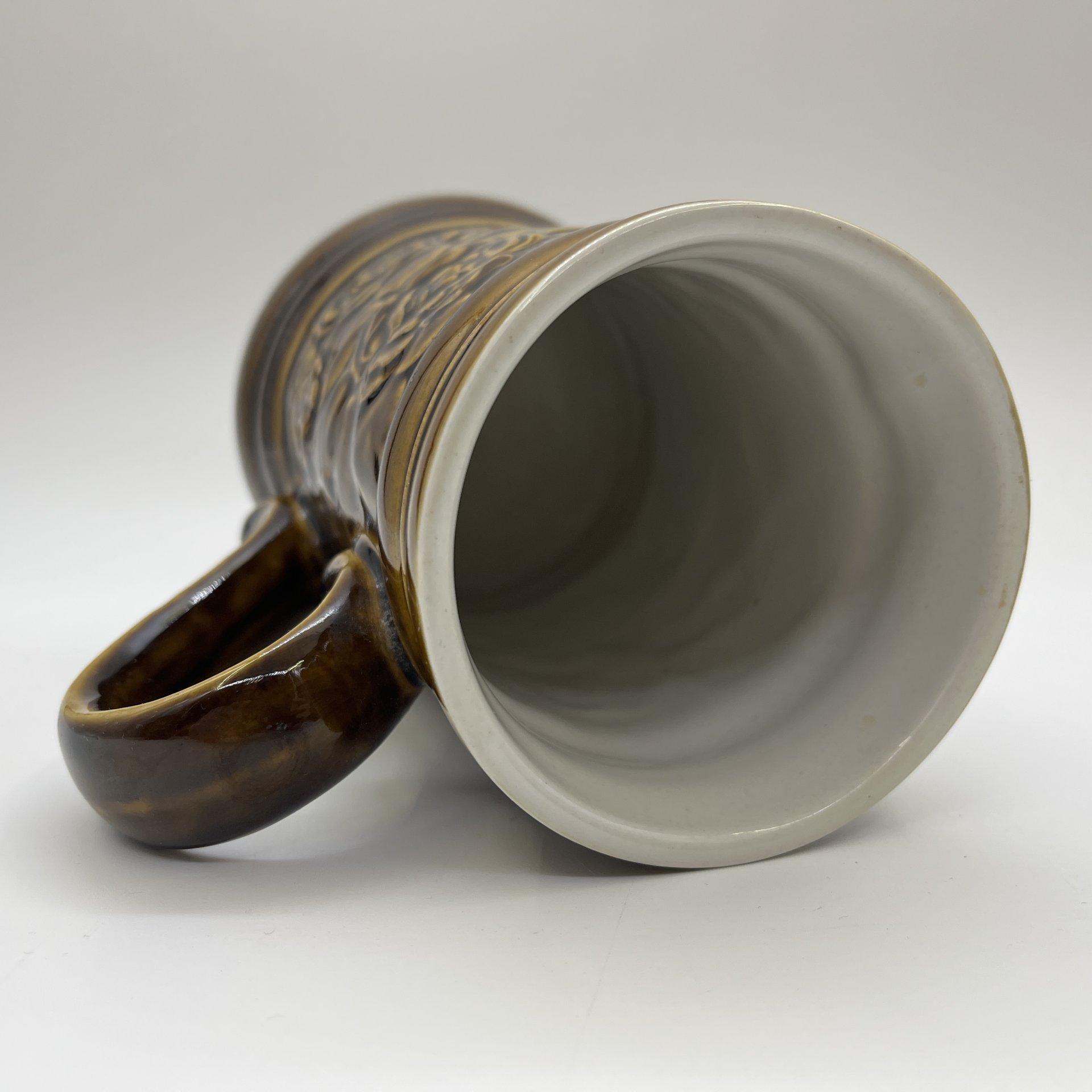 Кружка пивная с цветочным декором, керамика, цветные поливы, Московский завод «Изолятор», СССР, 1970-1980 гг.