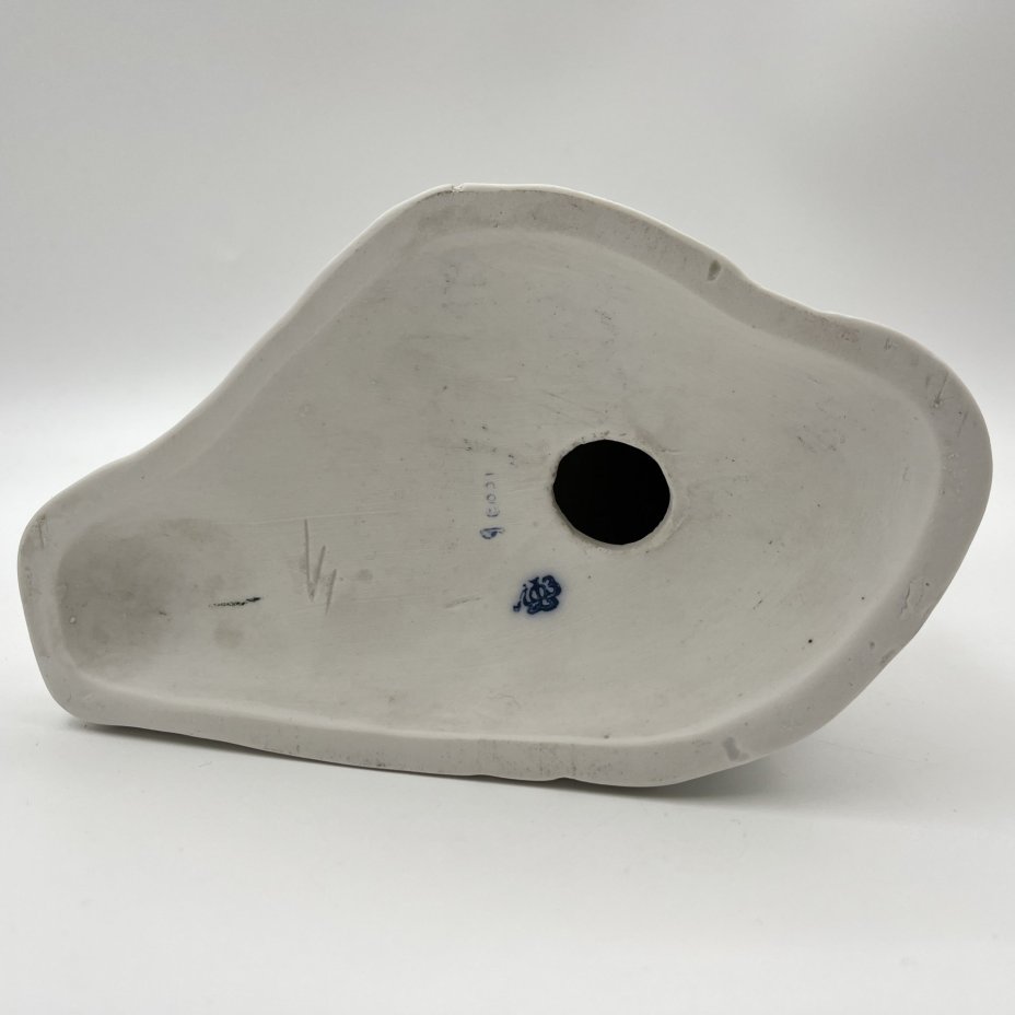 Статуэтка "Максим Горький", автор В.Г. Стамов,, бисквит, Ленинградский фарфоровый завод (ЛФЗ), СССР, 1950-1960 гг.