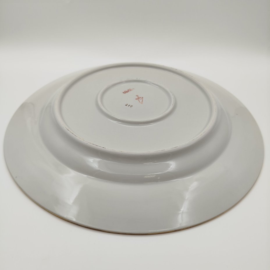 Набор сервировочный: блюдо, салатник, селёдочница, украшенные цветочным декором, фарфор, деколь, золочение, Дулевский фарфоровый завод (Дулёво), СССР, 1968-1991 гг.