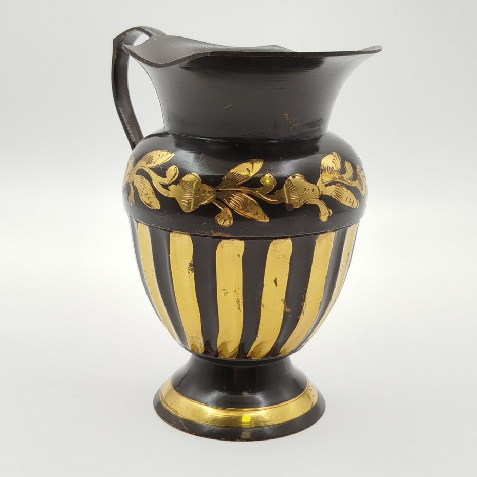 Кувшин в восточном стиле с золотистым декором, латунь, резьба, золочение, Индия, 1970-1990 гг.