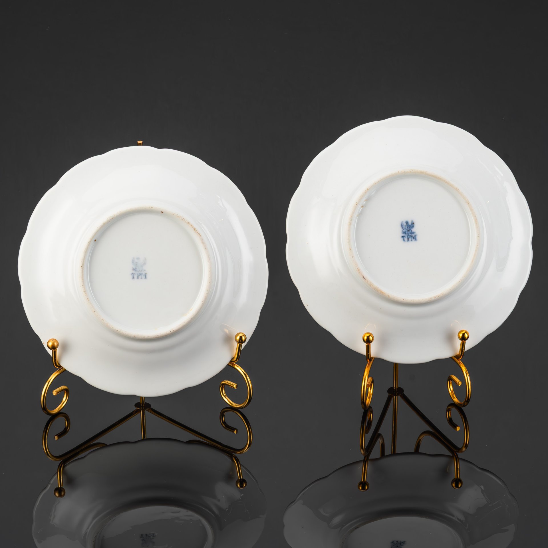 Набор из 2-х пирожковых тарелок, украшенных цветочным декором, фарфор, роспись, золочение, C. Tielsch & Co., Германия, 1850-1870 гг.