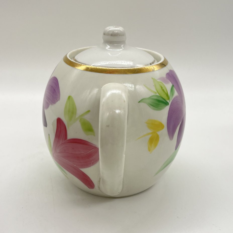 Чайник заварочный с расписным цветочным декором, фарфор, роспись, золочение, Первомайский фарфоровый завод (Песочное), СССР, 1976-1991 гг.