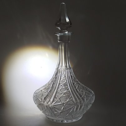 Графин (штоф) с резным геометрическим декором, хрусталь, алмазная грань, СССР, 1970-1990 гг.