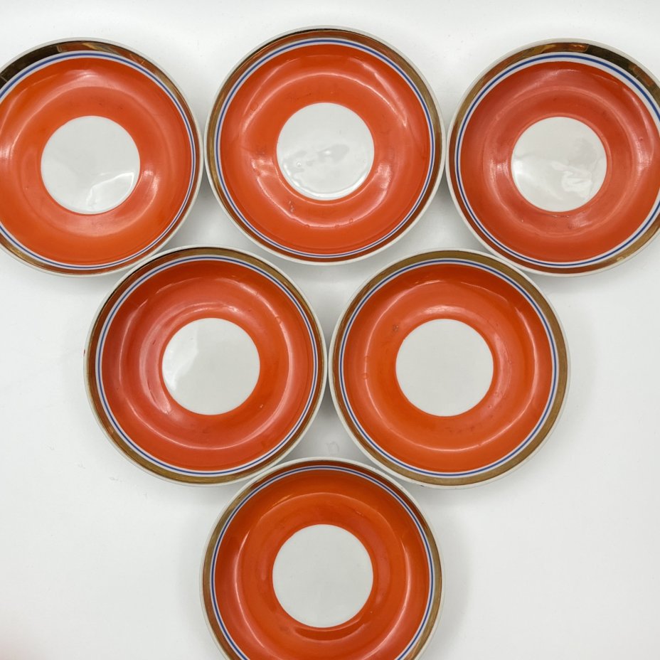 Сервиз чайный оранжевого оттенка на 6 персон, украшенный синими линиями (14 предметов, фарфор, крытье, золочение, Дмитровский фарфоровый завод (ДФЗ Вербилки), СССР, 1954-1965 гг.