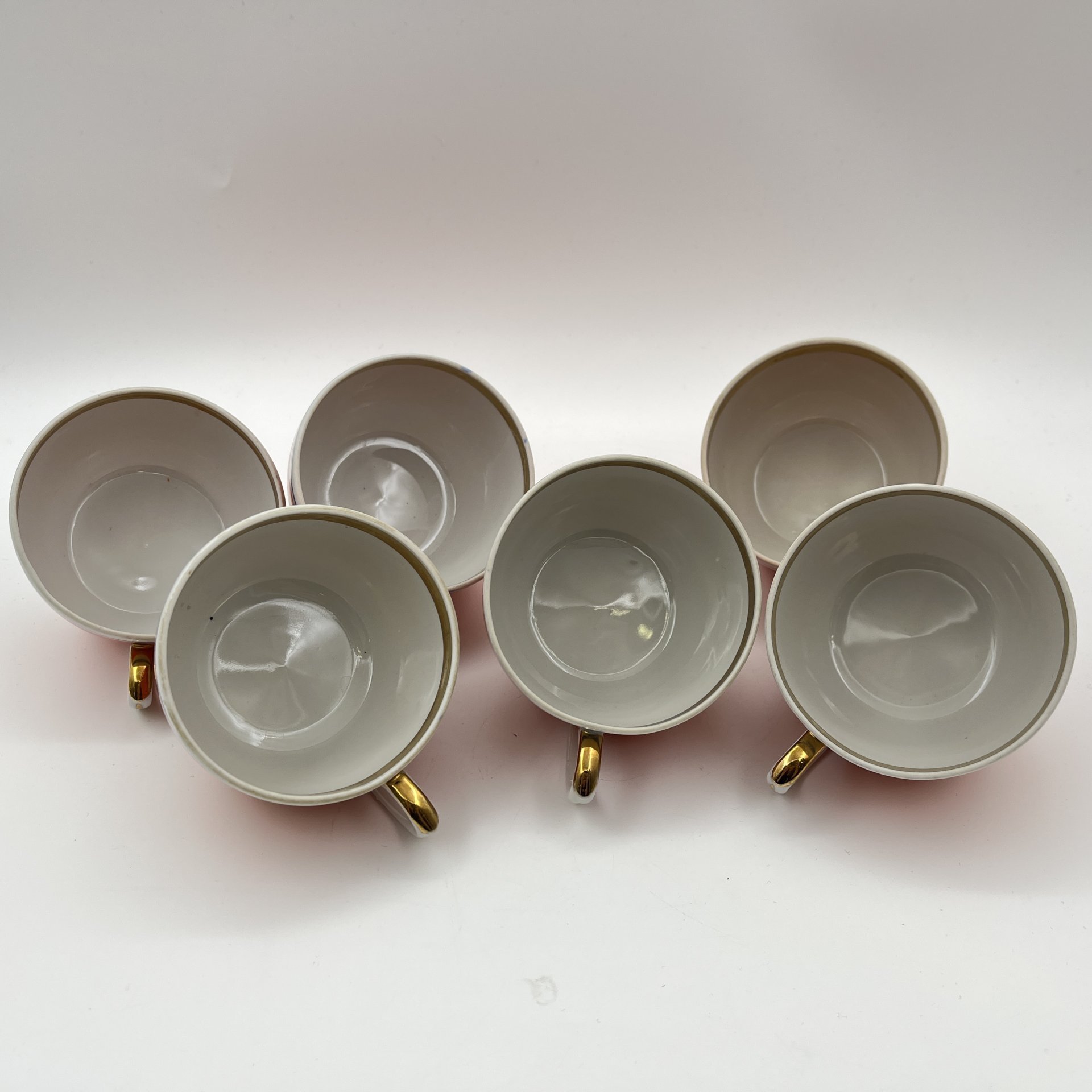 Сервиз чайный оранжевого оттенка на 6 персон, украшенный синими линиями (14 предметов, фарфор, крытье, золочение, Дмитровский фарфоровый завод (ДФЗ Вербилки), СССР, 1954-1965 гг.