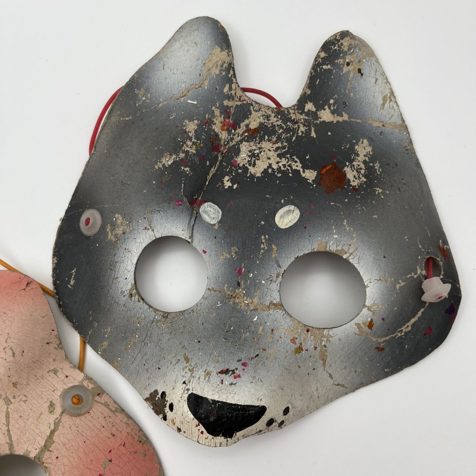 Маски новогодние (винтажные) "Поросенок" и "Волк", картон, роспись, пластик