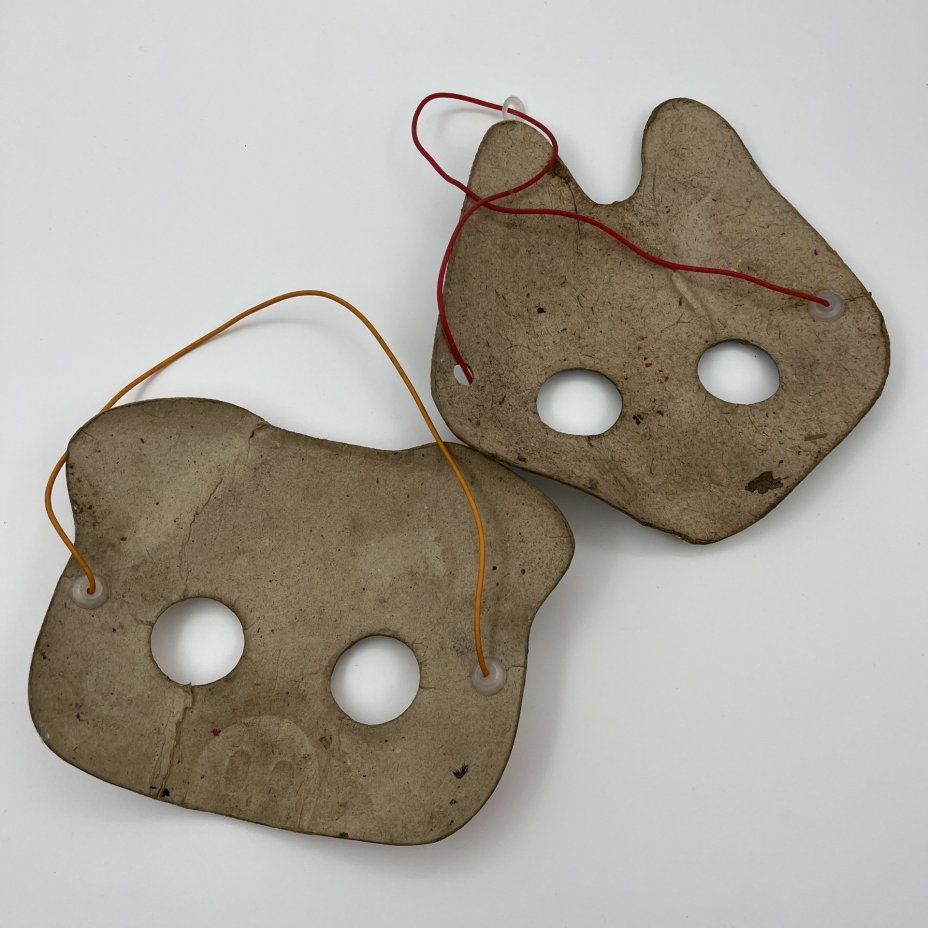 Маски новогодние (винтажные) "Поросенок" и "Волк", картон, роспись, пластик