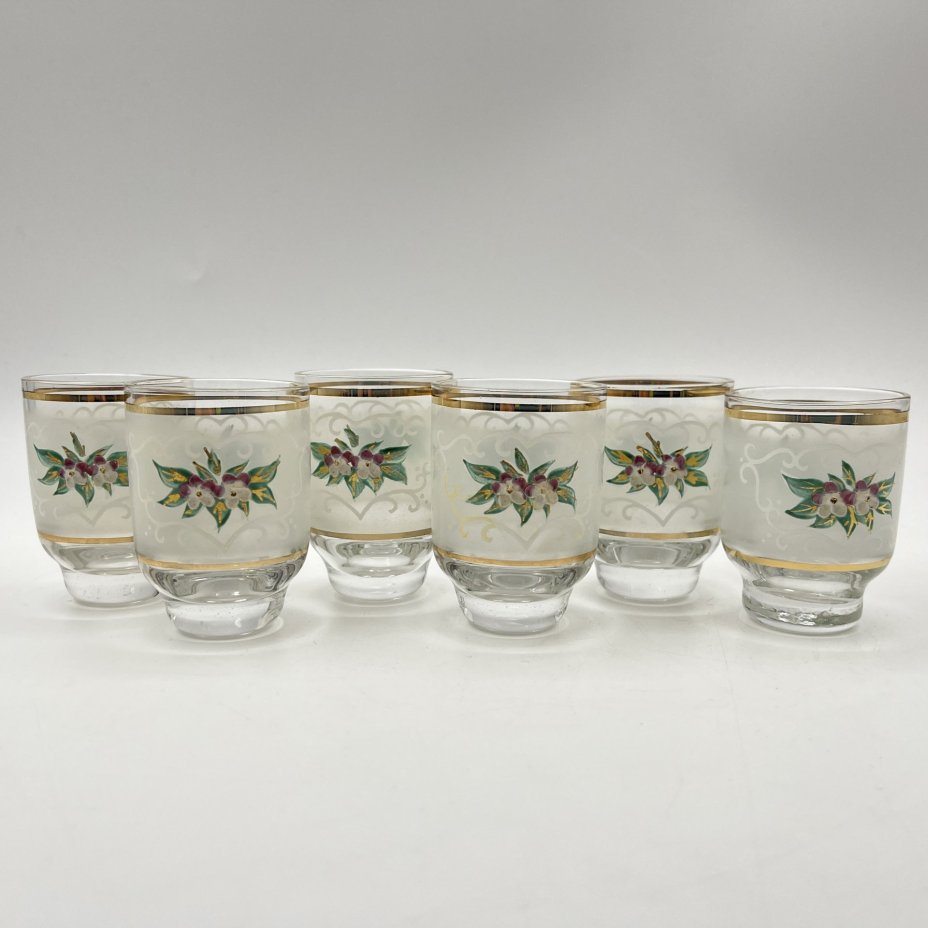 Набор из шести стопок с лепным цветочным декором, стекло, роспись, матирование, лепнина, золочение, Bohemia Crystal (Bohemia Glass), Чехия, 1980-2000 гг.