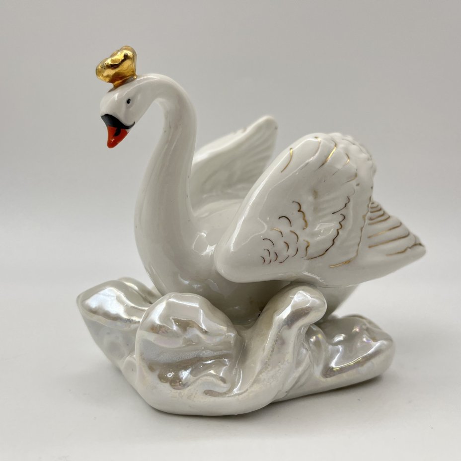 Статуэтка «Царевна-Лебедь», скульптор П.М.Кожин, фарфор, роспись, золочение, Дулевский фарфоровый завод (Дулёво), СССР, 1968 г.