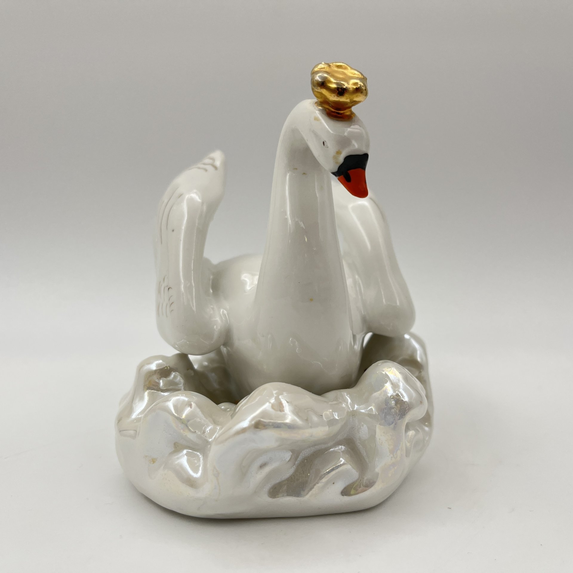 Статуэтка «Царевна-Лебедь», скульптор П.М.Кожин, фарфор, роспись, золочение, Дулевский фарфоровый завод (Дулёво), СССР, 1968 г.
