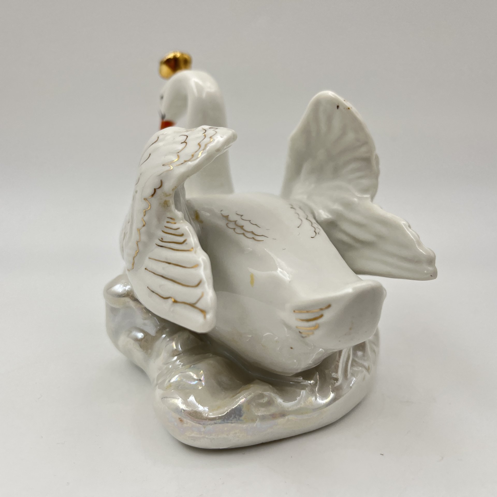 Статуэтка «Царевна-Лебедь», скульптор П.М.Кожин, фарфор, роспись, золочение, Дулевский фарфоровый завод (Дулёво), СССР, 1968 г.