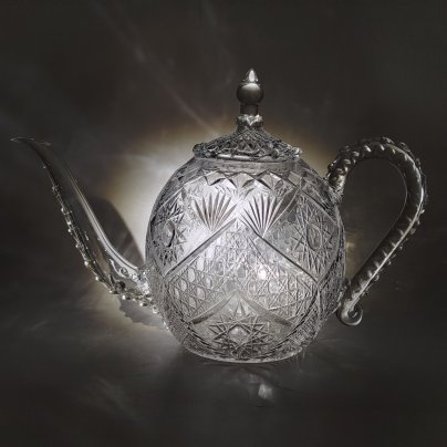 Чайник с рельефным геомерическим декором, хрусталь, пресс, Гусевской хрустальный завод (Гусь-Хрустальный), Российская Федерация, 2000-2010 гг., Гусевской хрустальный завод (Гусь-Хрустальный)