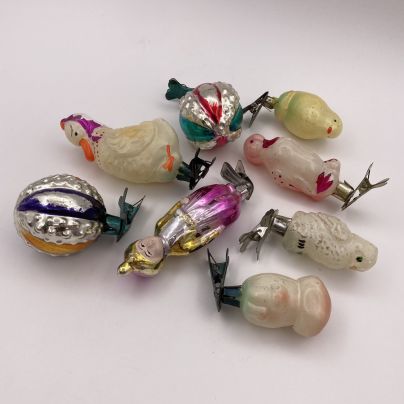 Набор из восьми ёлочных игрушек на прищепках, стекло, роспись, металл, СССР, 1950-1960 гг.