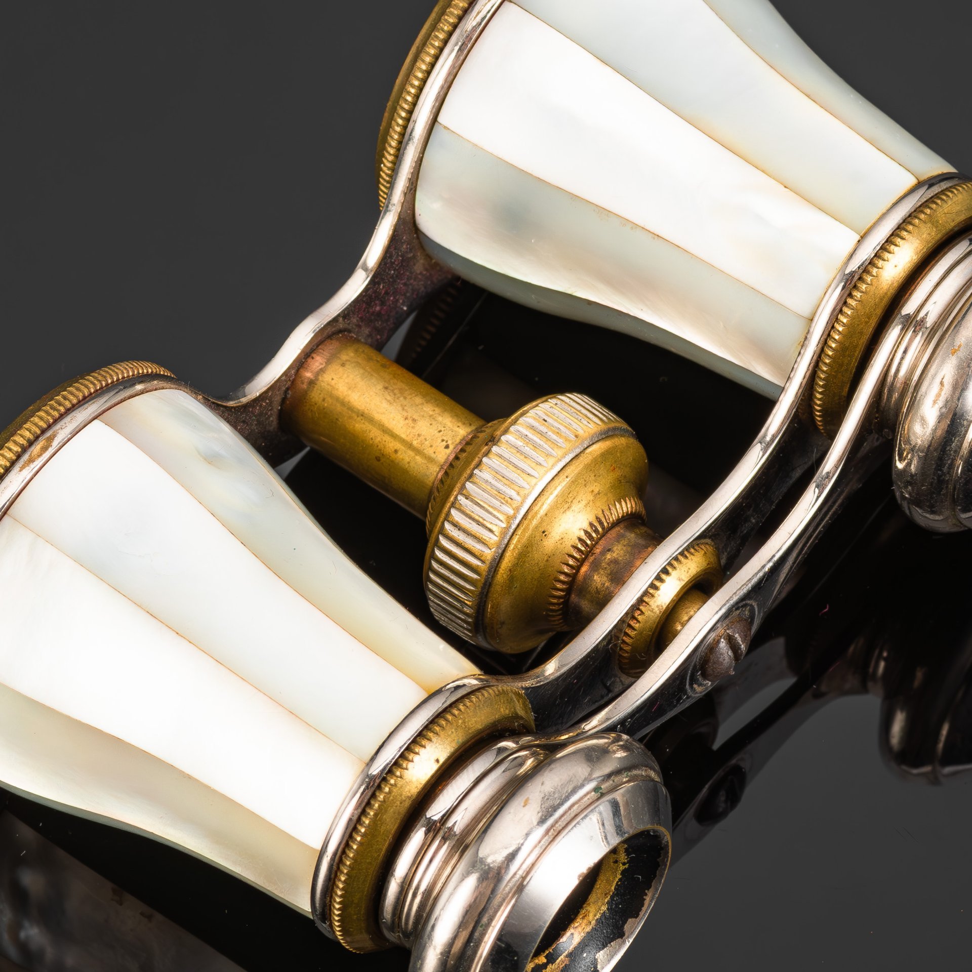 Бинокль театральный в кофре