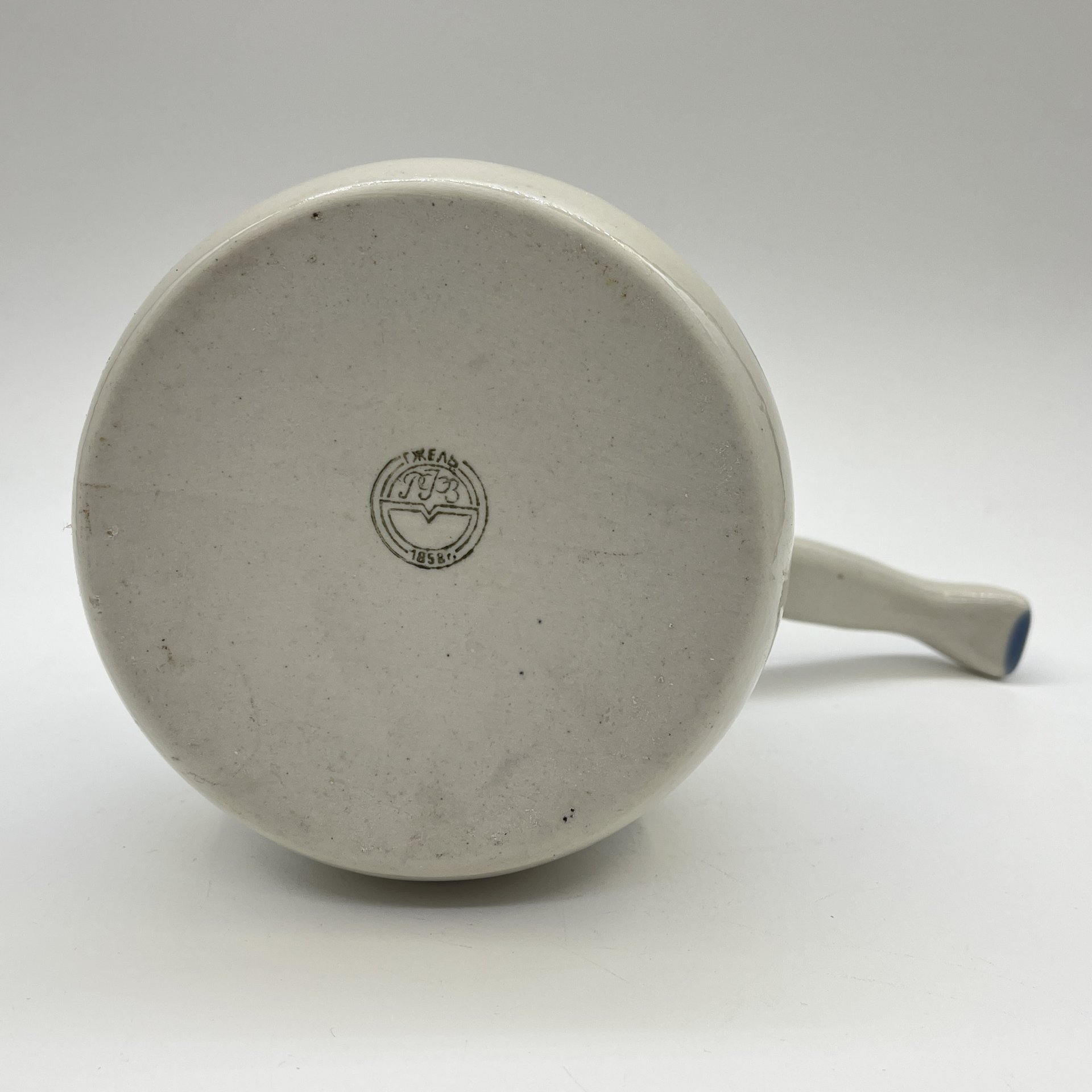 Турка с цветочным декором, фарфор, роспись, Речицкий фарфоровый завод (Гжель), СССР, 1970-1980 гг.