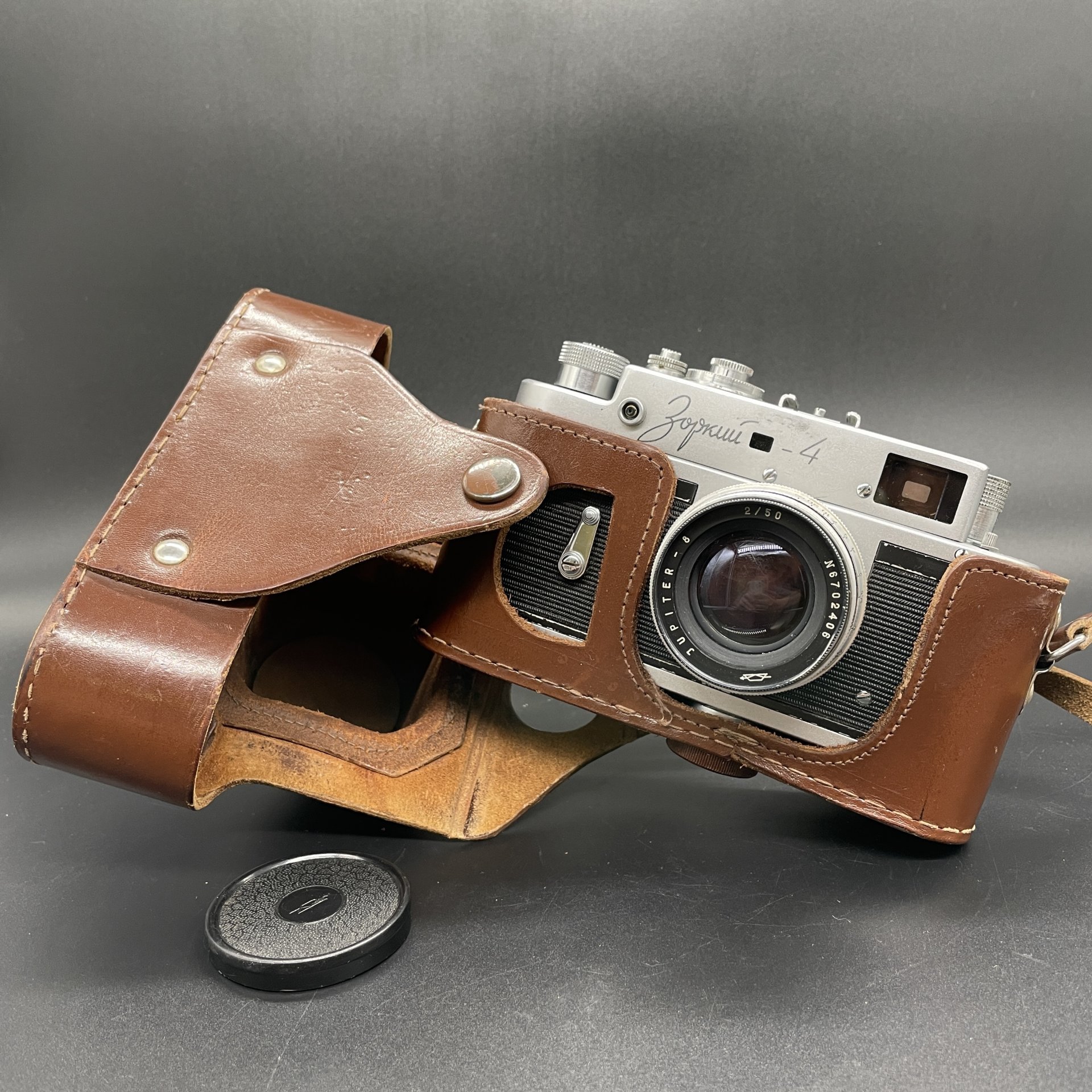 Фотоаппарат "Зоркий-4" с эмблемой "50 лет октября", объективом "Юпитер-8" в оригинальном кофре, Красногорский механический завод (КМЗ)