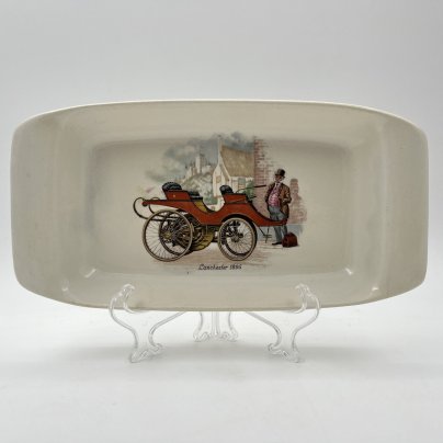 Лоток для мелочей, украшенный изображением автомобиля "Lanchester 1895", фаянс, деколь, Западная Европа, 1950-1970 гг.
