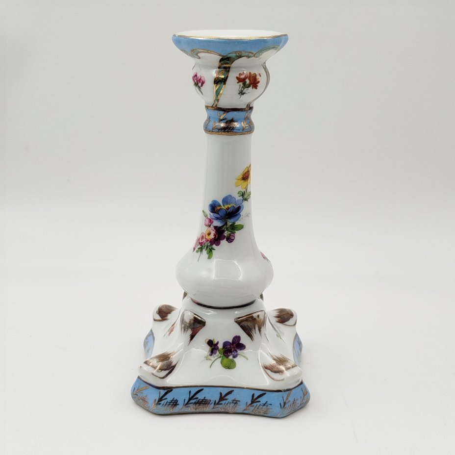Подсвечник на одну свечу с цветочным декором, фарфор, деколь, золочение, Европа, 1970-1990 гг.
