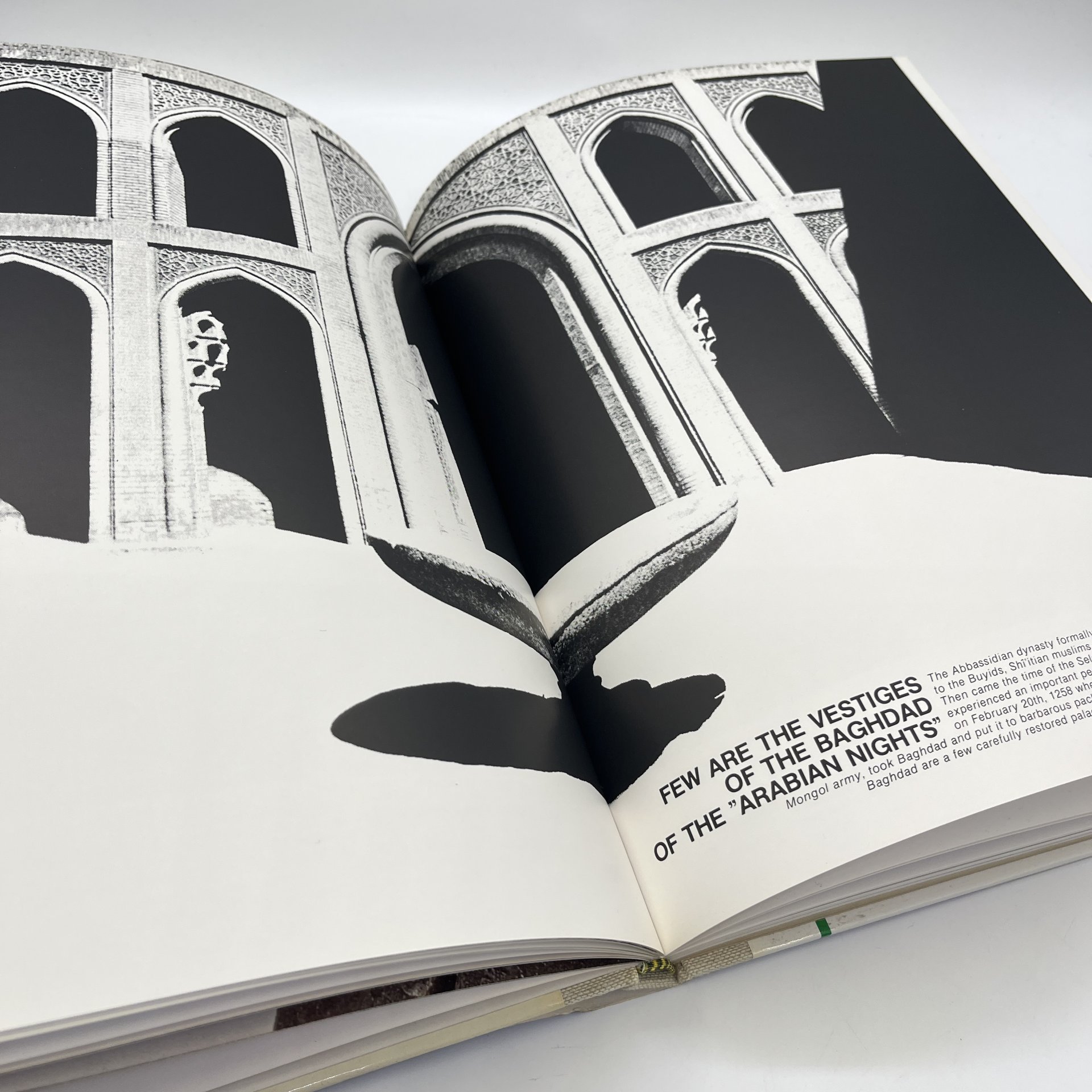 Книга "Mesopotamia Yesterday, Iraq Today" на английском